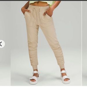 ISO: Lululemon Beyond the Studio Jogger 7/8 in size 4!